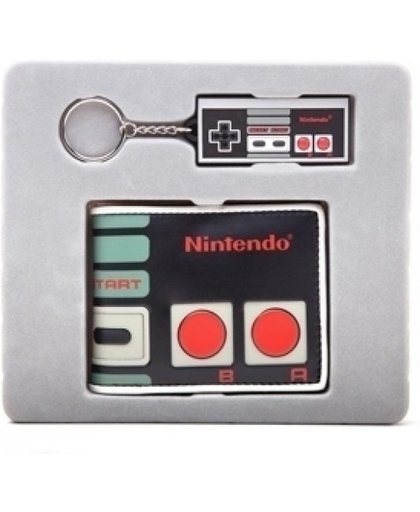 Nintendo Controller Gift Set (Wallet & Keyring)