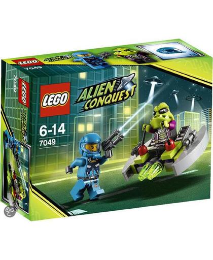 LEGO Alien Conquest Alien Speeder - 7049