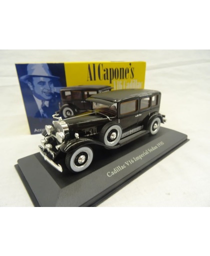 Cadillac V16 Imperial Sedan 1930 Al Capone's, Kleur Zwart  Ixo Models - Schaal 1/43