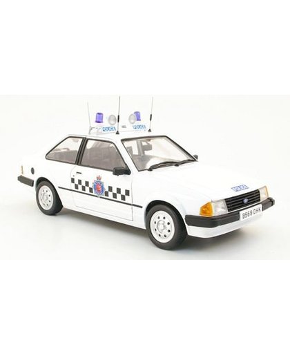 Ford Escort 1.1L Section Car Essex Police 1:18 Model-Icons