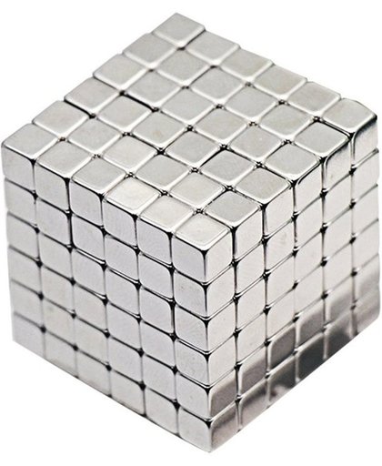 216 kleine vierkante sterke magneten in blikje - Buckyballs - Neocubes zilver