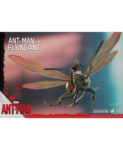 Ant-Man: Ant-Man on Flying Ant - MMS Compact Figure