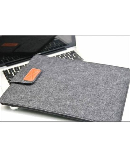 DVSE stevige laptop hoes van vilt donker grijs maat 13 inch -Macbook hoes 13 inch - Laptop case - Bescherming van uw laptop of macbook met deze sleeve