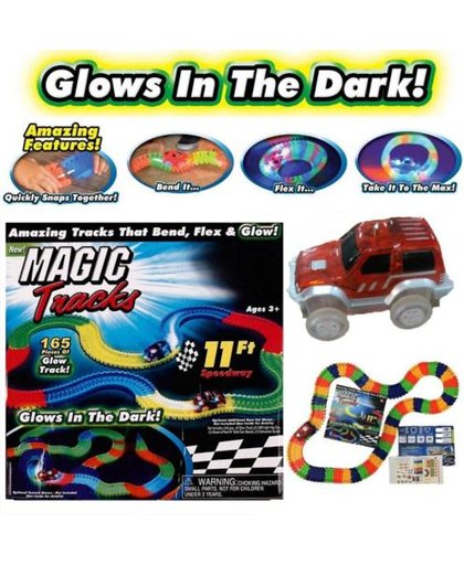 Magic Tracks Glow In The Dark Racebaan - Flexibele Amazing Roads Oplichtende Lichtgevende Elektrische LED Licht Race-Auto Track Circuit - Set