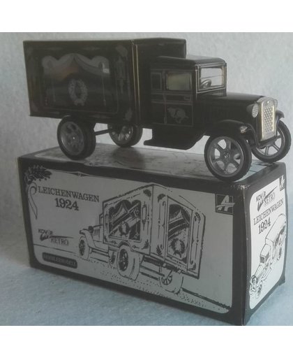 Vintage speelgoed Hawkeye Minerva lijkwagen