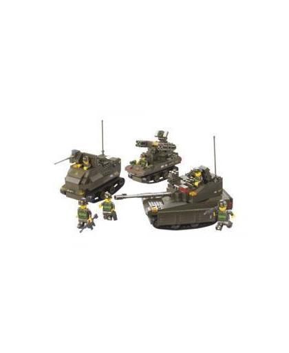 Armored corps Verenigde Troepen M38-B0290 met drie tanks