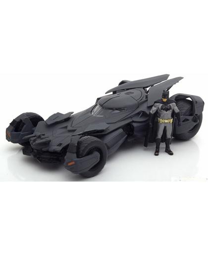 Batmobile "Batman & Superman 1-24 Jada Toys Matgrijs