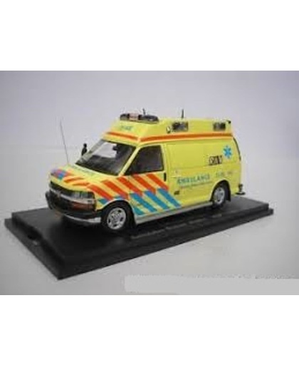 Chevrolet GMT 610 Ambulancedienst RAV Brabant Midden-West-Noord Neo Scale Models Limited 300 Pieces
