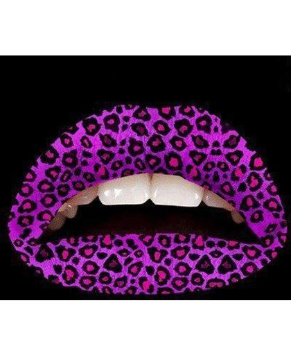 Paarse cheetah lip tattoo