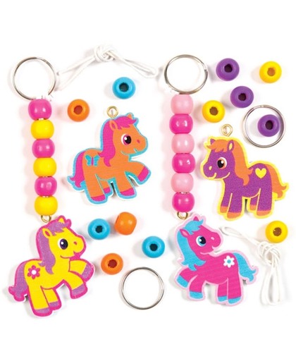 Sets met een houten sleutel- en tashanger met een pony die kinderen naar eigen smaak kunnen inkleuren en versieren – creatieve knutselset voor kinderen (verpakking van 4)