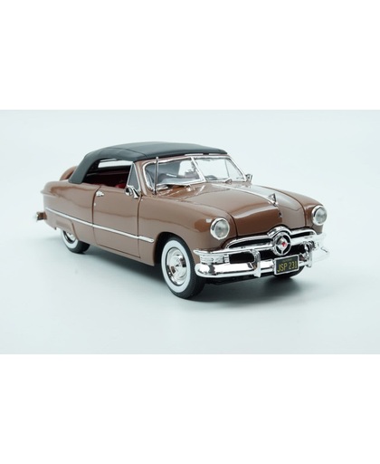 Maisto Ford 1950 Softtop Brons 1:18