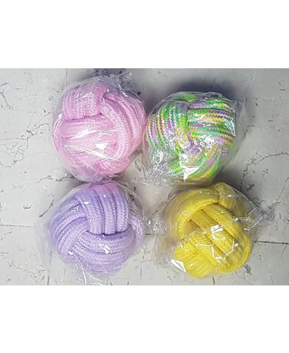 Gekleurde ballen in pastel tinten voor de hond - Bal 7,5 cm lila /geel /groen /roze