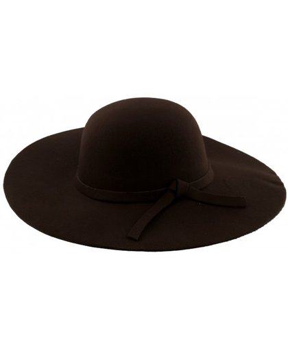 Bruine, bolle hoed van stof met een bandje in dezelfde kleur