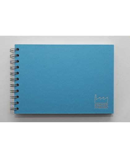 Handlettering/Kalligrafeer/Teken Papier, Formaat  A5, Wire-O gebonden. Kleur omslag: Blauw