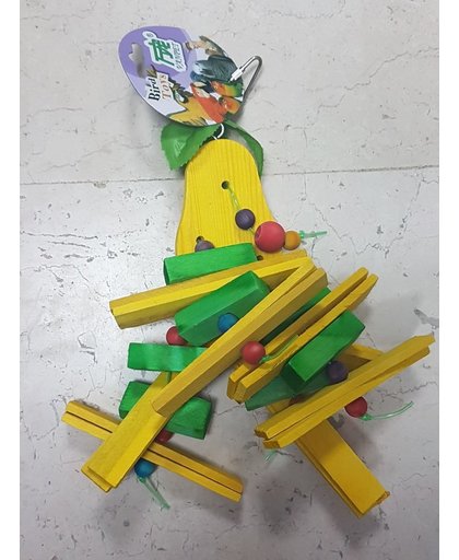 Een leuk speeltje met balkjes in het groen en geel voor de papegaai of kaketoe