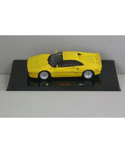 Ferrari GTO 1:43 Hotwheels Elite Geel P9929