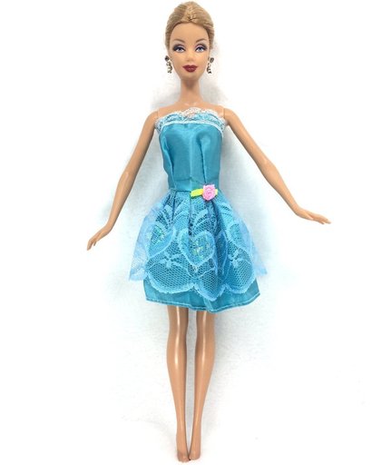 Blauwe handgemaakte korte jurk voor de Barbie pop NBH®