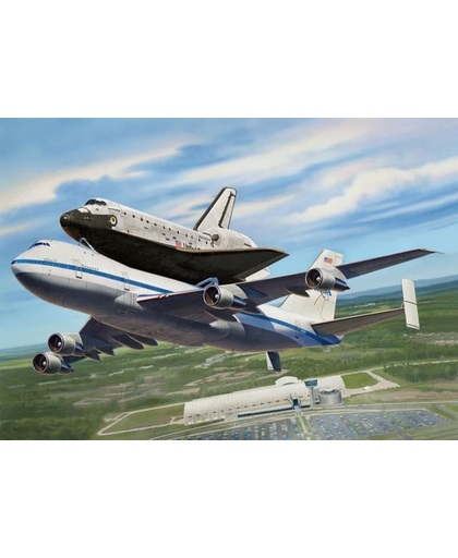 Revell Vliegtuig Boeing 747 SCA & Space Shuttle - Bouwpakket - 1:144
