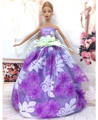 Paars met Witte Prinsessenjurk, baljurk of trouwjurk met bloemen voor de Barbie pop NBH®