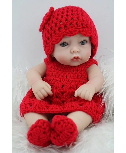 Babypop SONO (hand gemaakt) in rode kleertjes met sokken en muts – knuffel pop – reborn baby pop