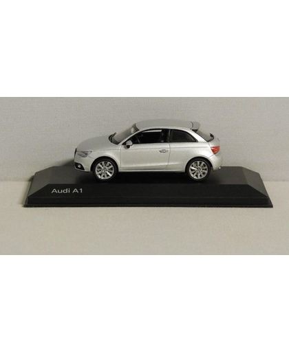 Audi A1 1:43 Kyosho Zilver 501.10.010.13
